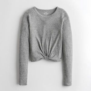 Hollister Sweater 💙